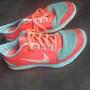Nike light weight training shoes